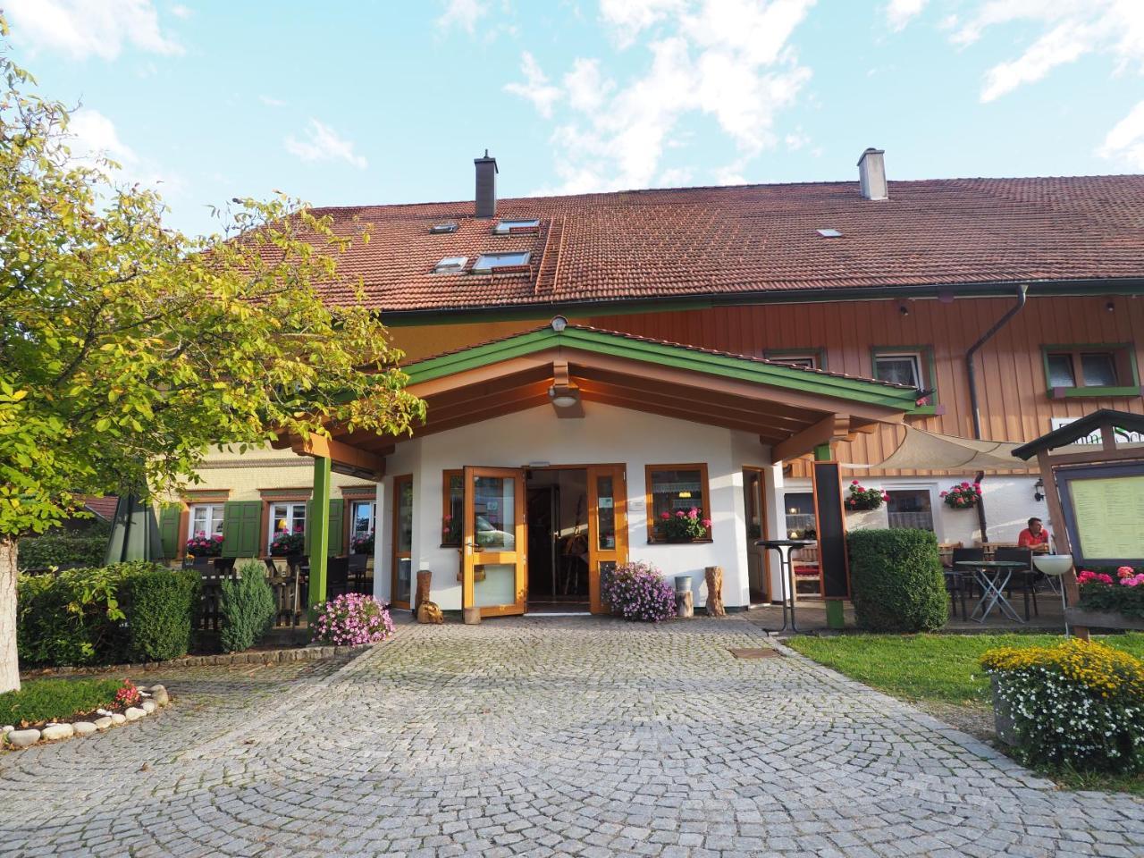 Landgasthof Zum Schwarzen Grat Isny im Allgäu Eksteriør billede