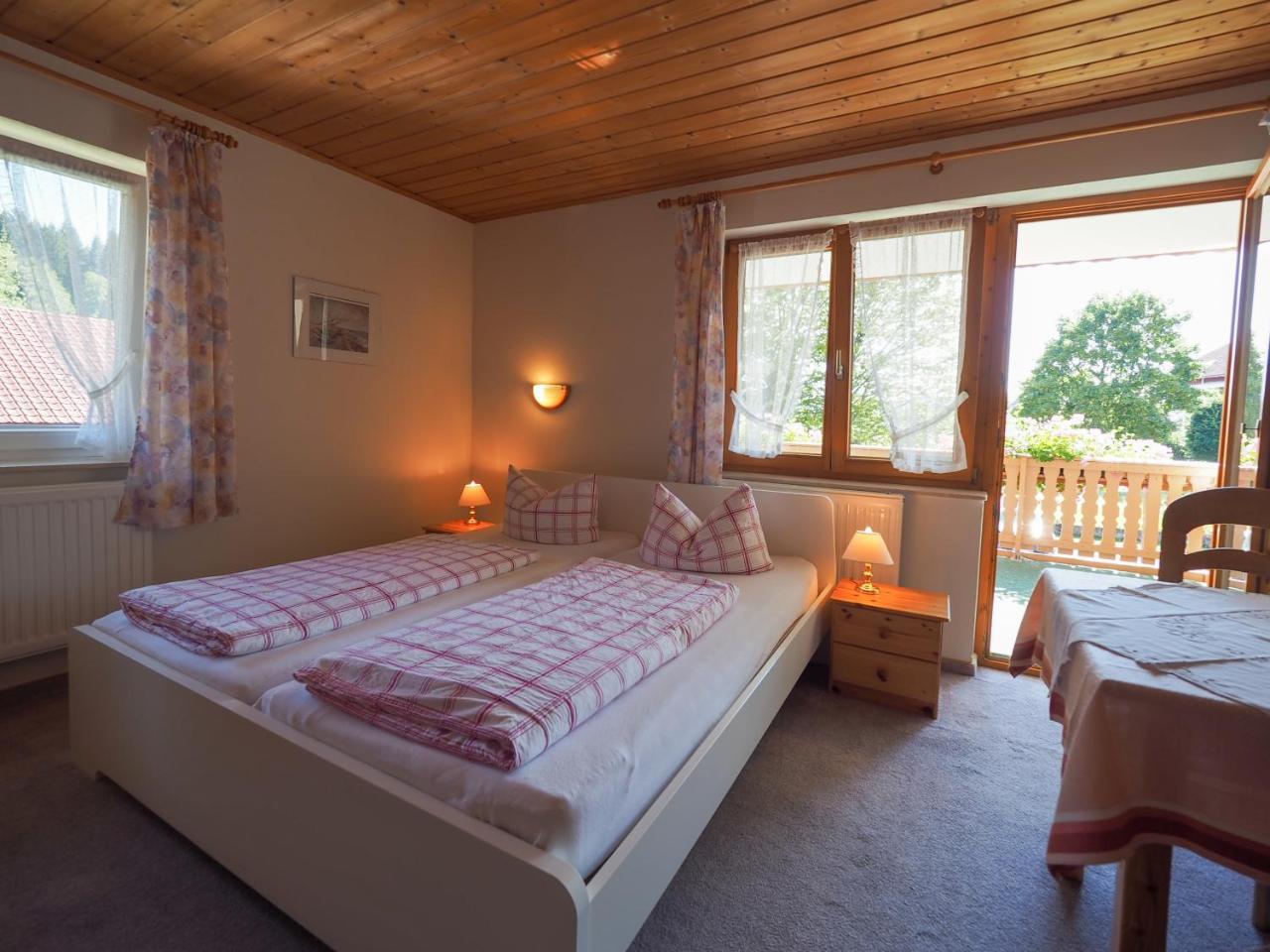 Landgasthof Zum Schwarzen Grat Isny im Allgäu Eksteriør billede