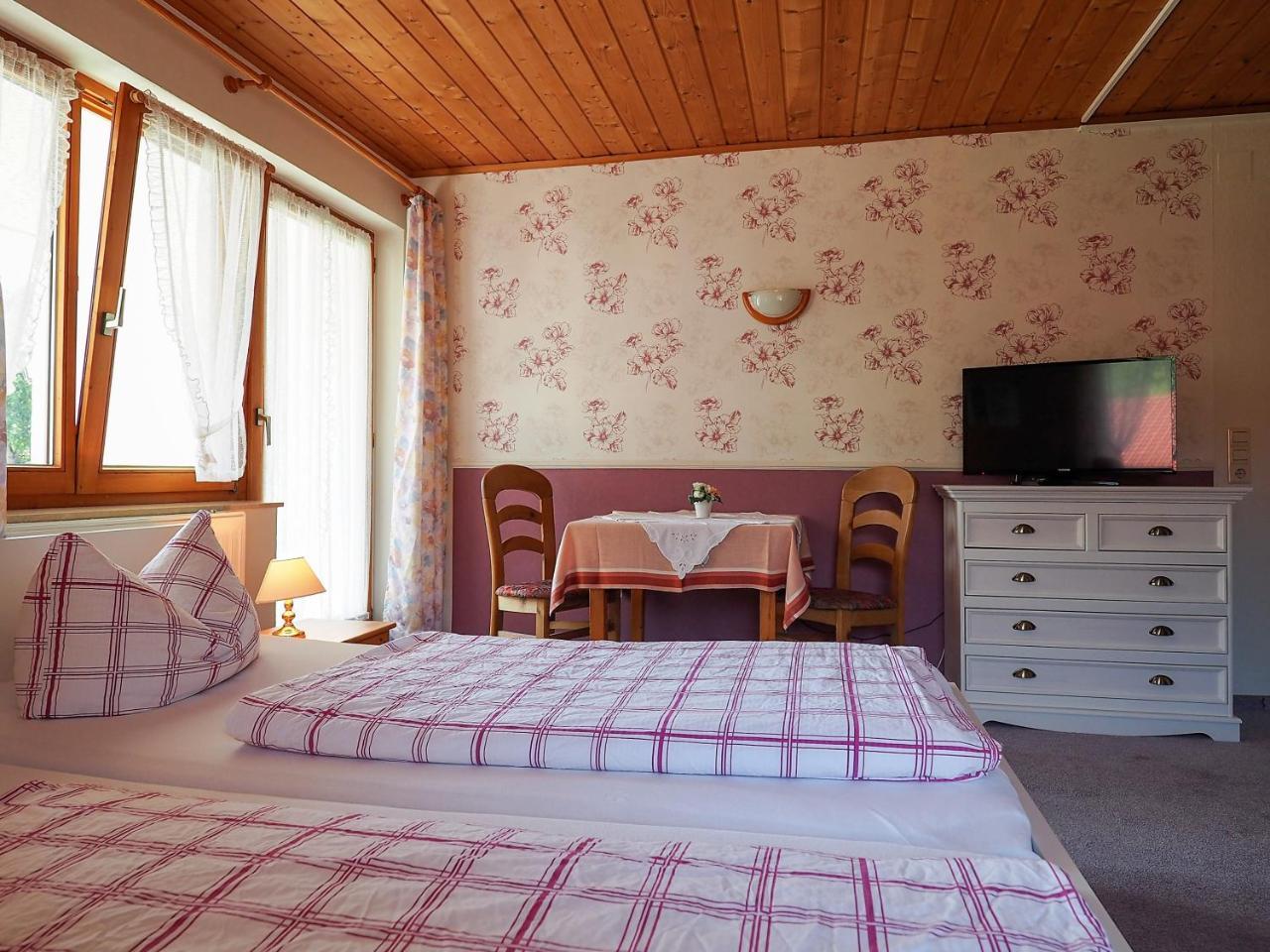 Landgasthof Zum Schwarzen Grat Isny im Allgäu Eksteriør billede